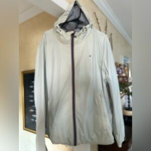 Tommy Hilfiger Off-White, lightweight rain Jacket with Dark Blue Trim